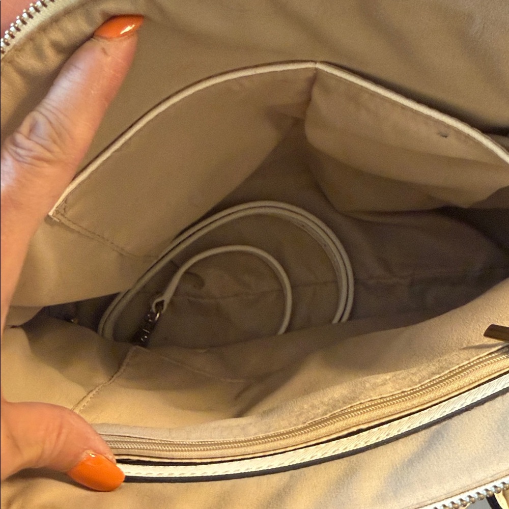 Michael Kors Ivory Satchel Bag - Picture 4 of 6